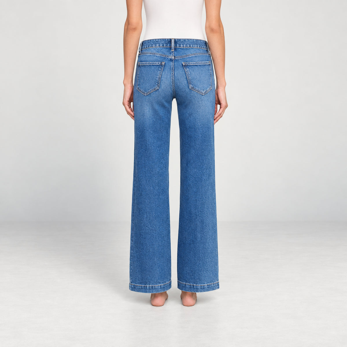 L'Agence, Denim Chiaro a Gamba larga con Vita Bassa Joanne