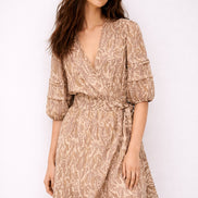 Mini Dress Fantasia con Cintura in Vita Fondo Beige Teodora Baash