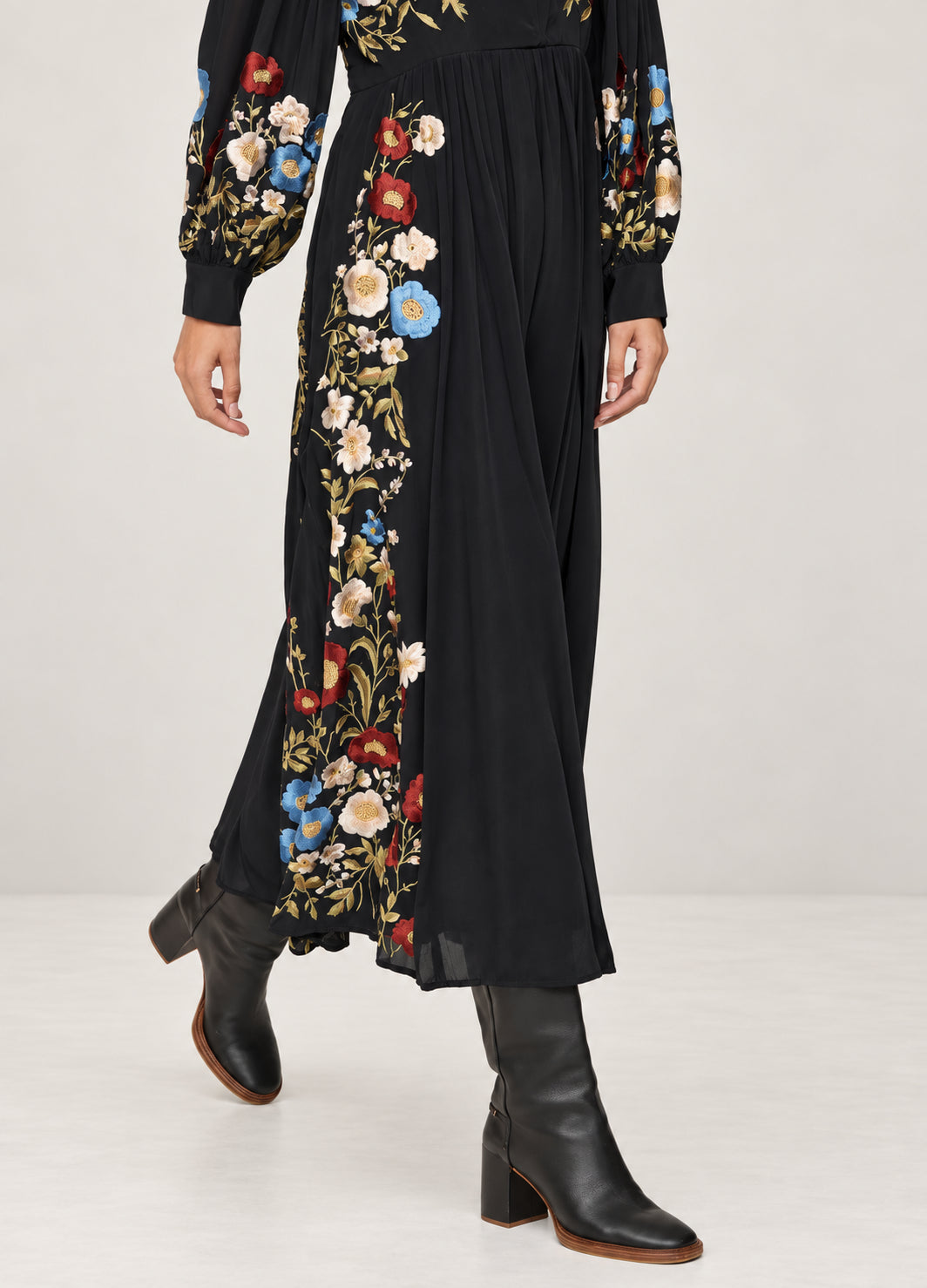 SEA New York, Abito Midi con Ricami Floreali Ruwa
