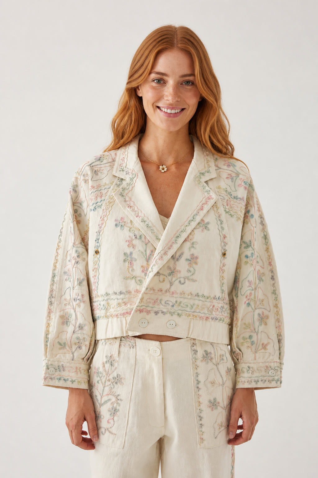 Antik Batik, Bomber in Denim Chiaro con Ricami Alex