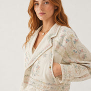 Antik Batik, Bomber in Denim Chiaro con Ricami Alex
