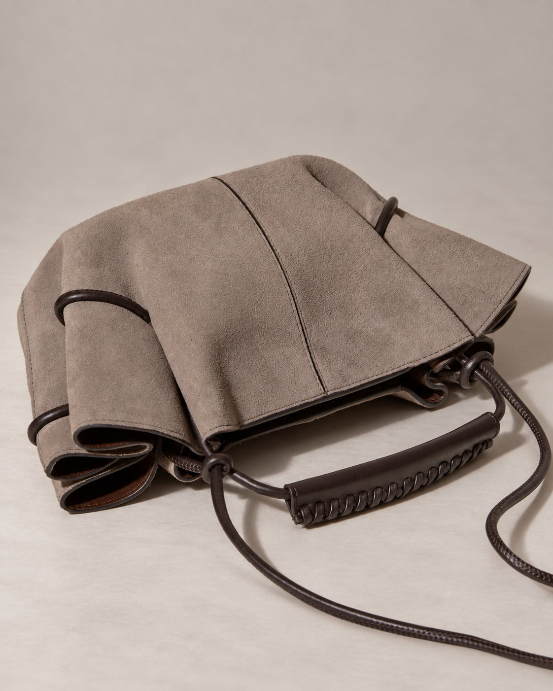 Hereu, Borsa piccola a tracolla e a mano in suede Mini Arta
