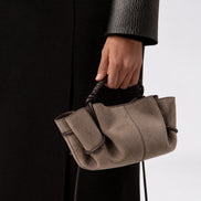 Hereu, Borsa piccola a tracolla e a mano in suede Mini Arta
