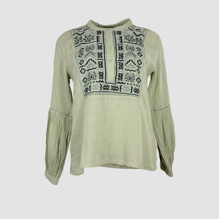 Caftano con ricami salvia Shanti Maison Hotel