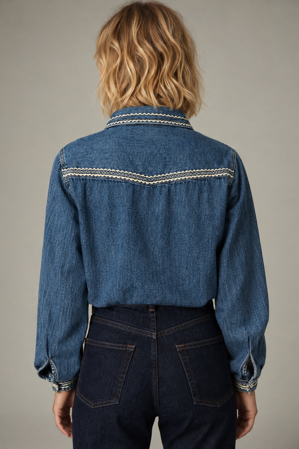 Maison Hotel, Camicia in Denim con Ricami a Contrasto Zach