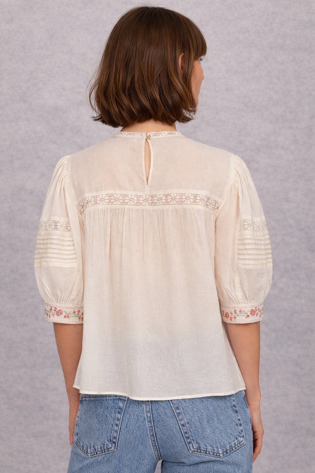 MA.BE Apparel, Camicia Manica a Gomito con Pizzo e Ricami Fleur