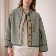 Giacca Corta in Gabardine di Cotone Trapuntata Patchouli  Soeur