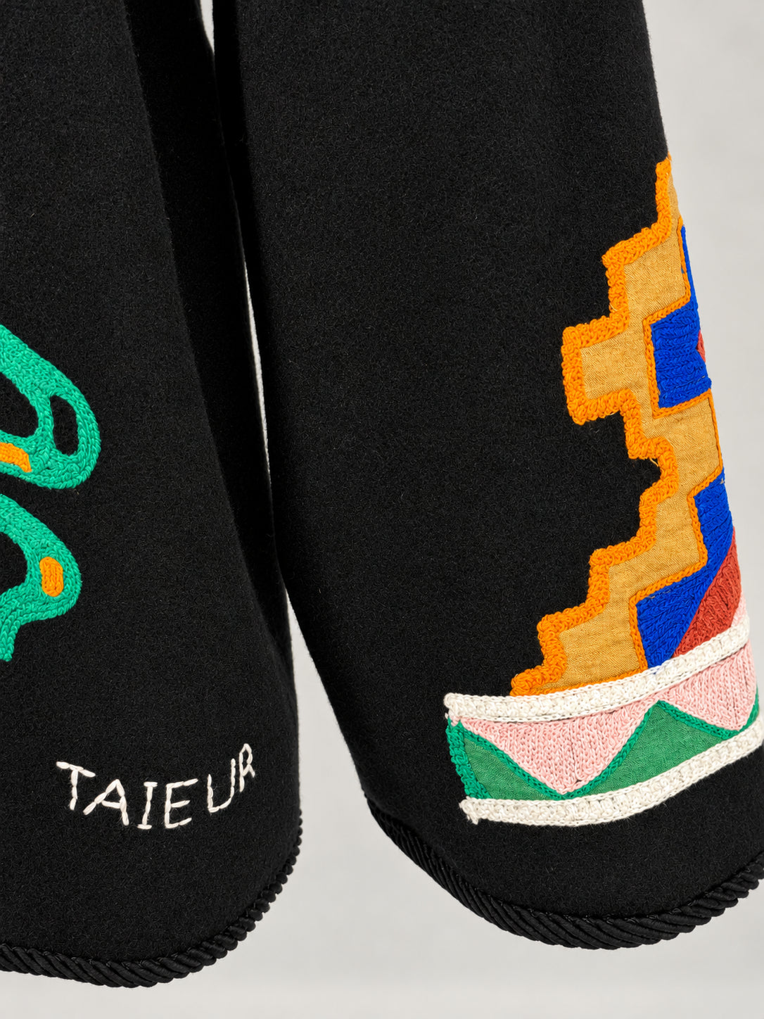 TAIEUR, Giacca in Lana con Ricami Ange Tarot