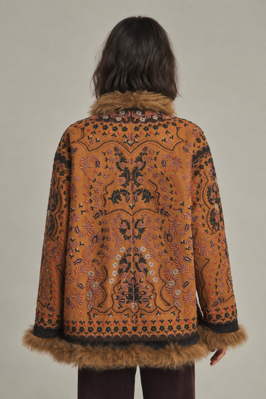 Antik Batik, Giaccone con ricami e pelliccia Ivan