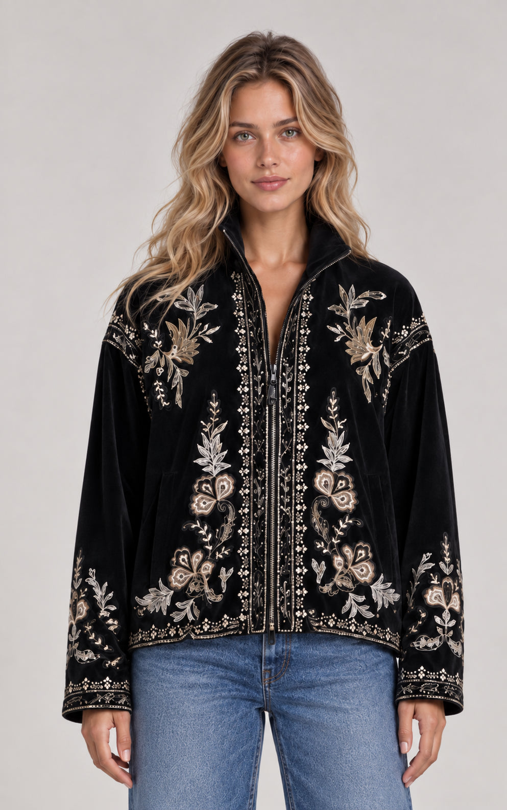 Scarlett Poppies, Bomber Corto  in Velluto Nero e Ricami a Mano