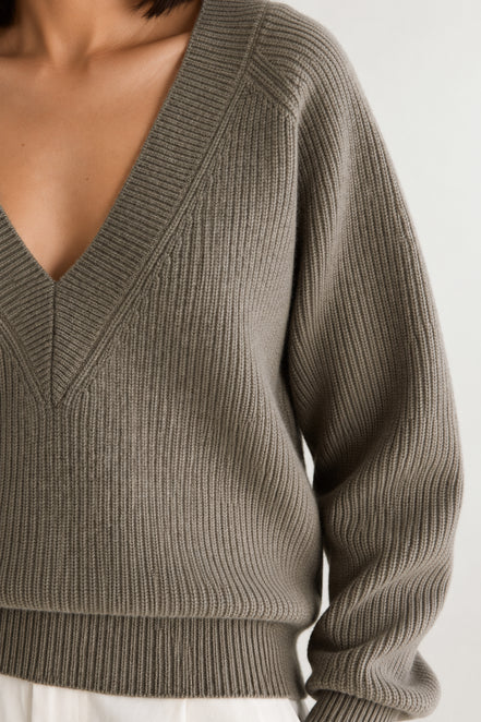 Bellrose, Maglione costa inglese con scollo a V