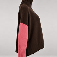 Inland, Maglione collo alto bicolore in cashmere con taschino
