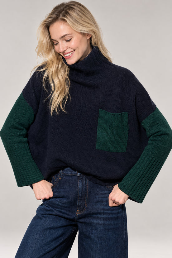 Inland, Maglione collo alto bicolore in cashmere con taschino
