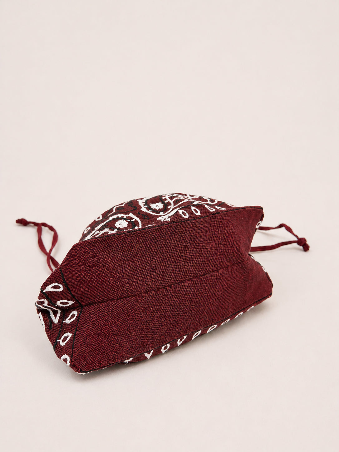 Orsina, Pochette Ricami Bandana