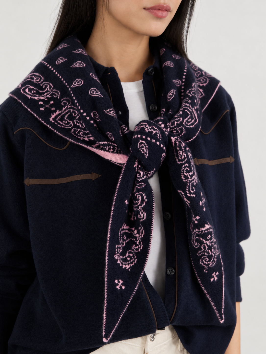 Guest In Residence, Sciarpa Bandana in Cashmere Jacquard Wild Rag