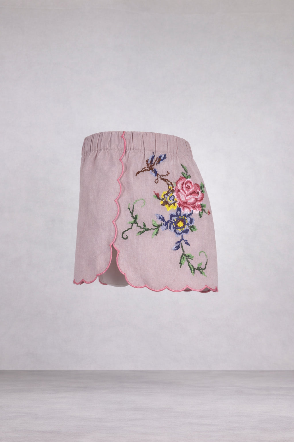 Orsina, Shorts con Rose Ricamate Punto Croce