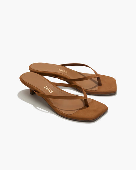 TKEES, Infradito in Suede con Tacco Julia Square Toe