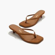 TKEES, Infradito in Suede con Tacco Julia Square Toe