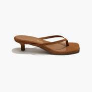 TKEES, Infradito in Suede con Tacco Julia Square Toe