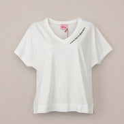 T-shirt Bianca Scollo a V Over Manica Corta con Scritta