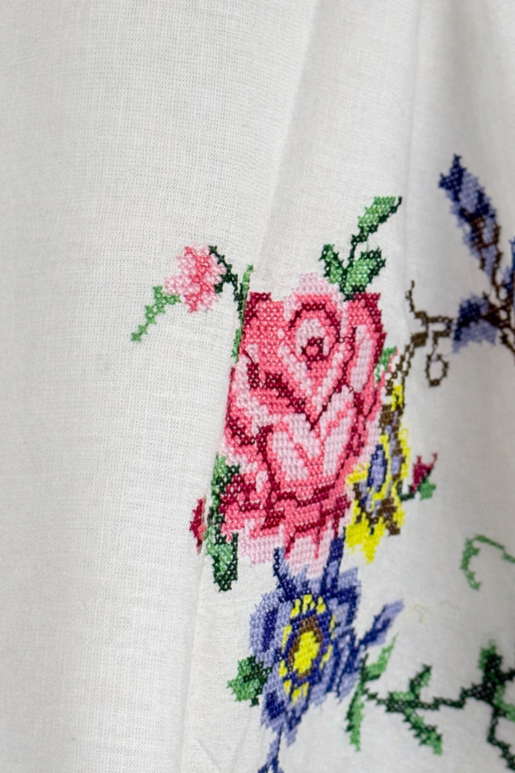 Orsina, Top Cropped con Ricami Punto Croce