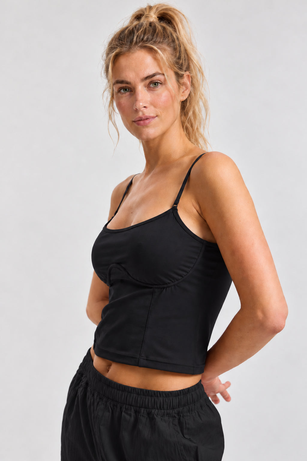 Rethinkit Studios, Canotta sportiva aderente