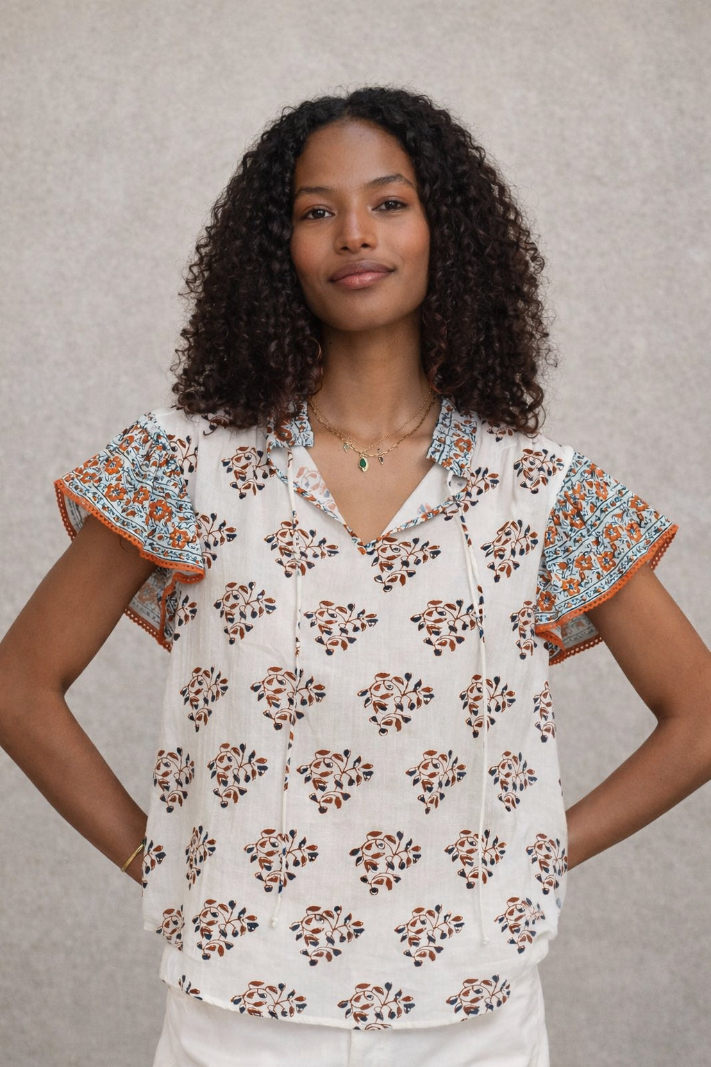 MA.BE Apparel, Top con Volants in Cotone Fantasia Stella