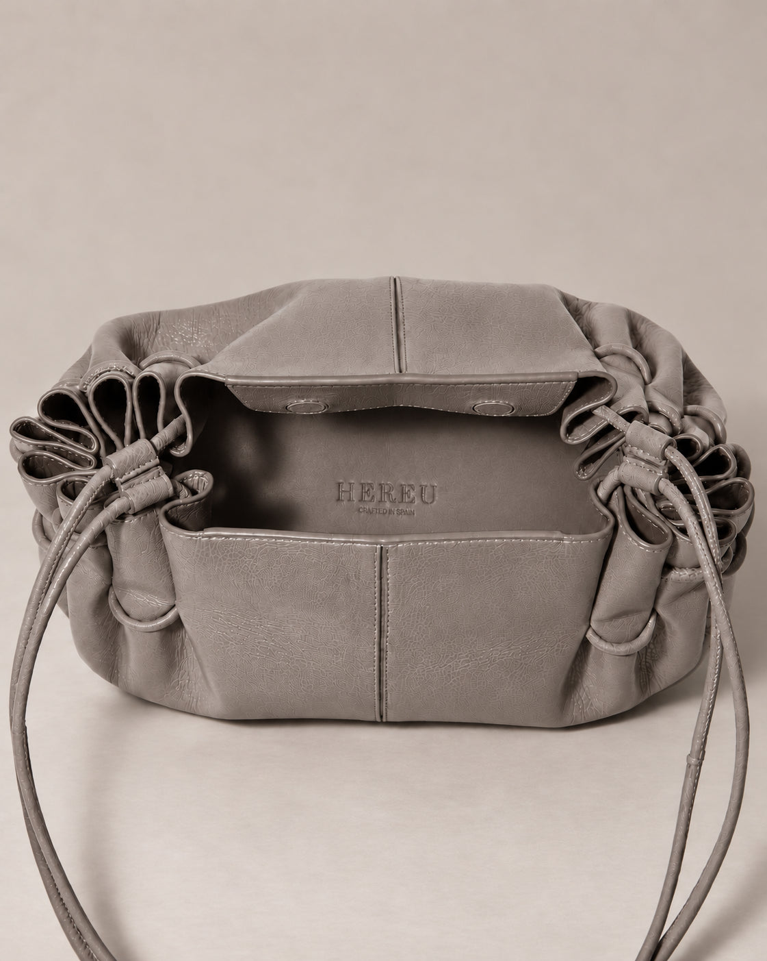 Hereu, Borsa a spalla in pelle lucida Arta