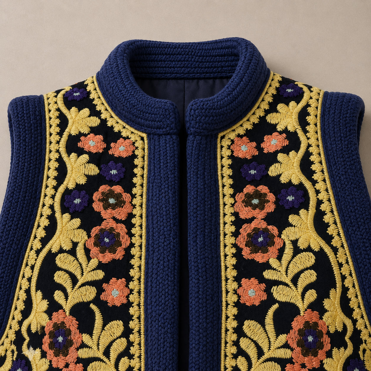 Gilet Girocollo Ricami  Ossie Antik Batik