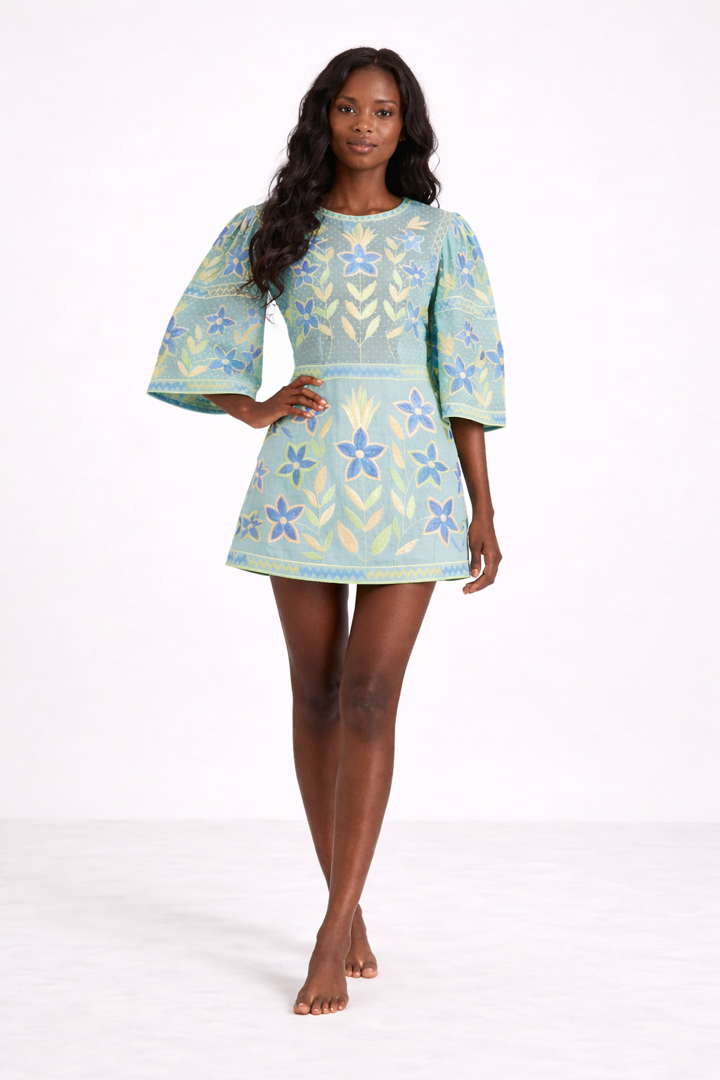 Abito Corto con Ricami Carioca Antik Batik